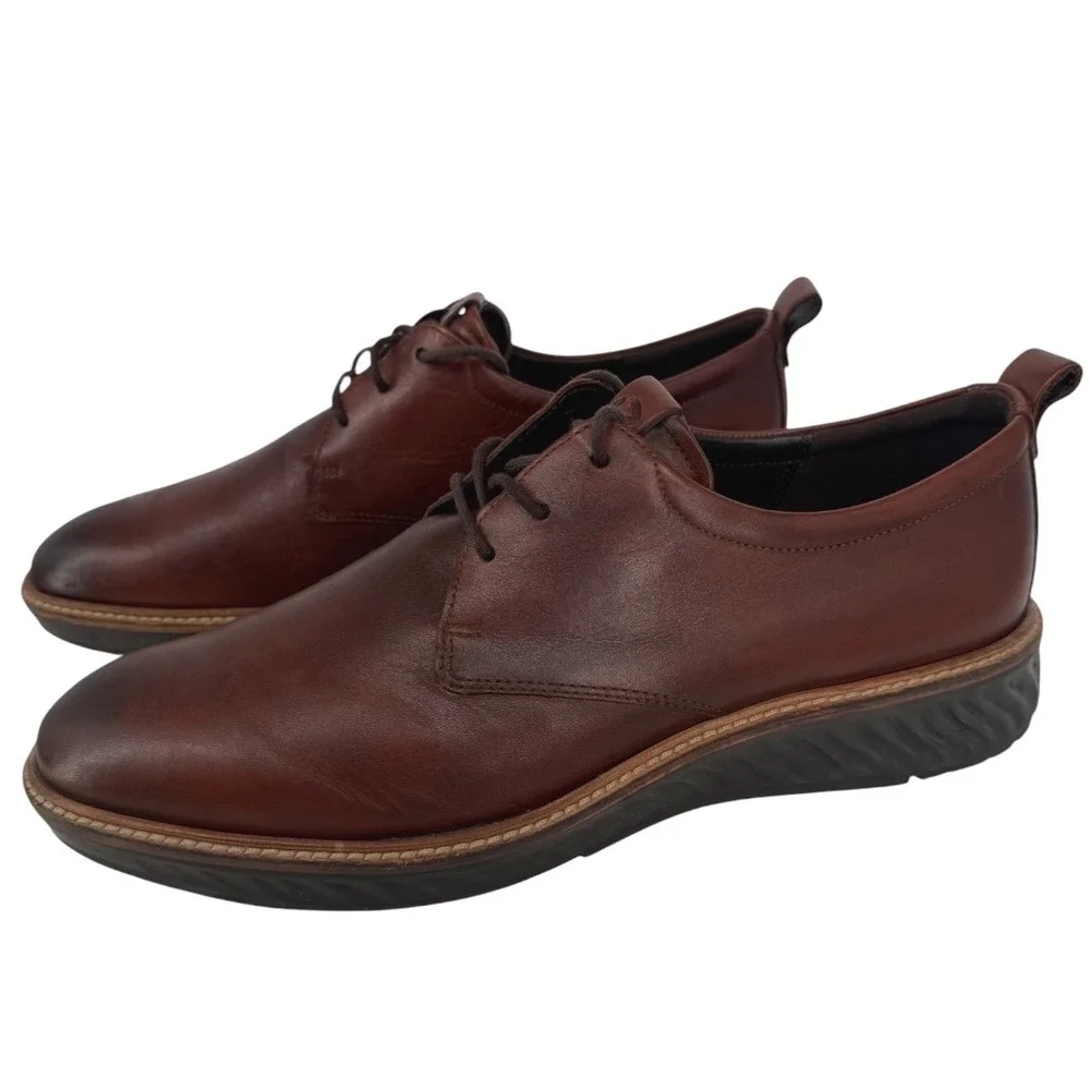 Ecco mens st